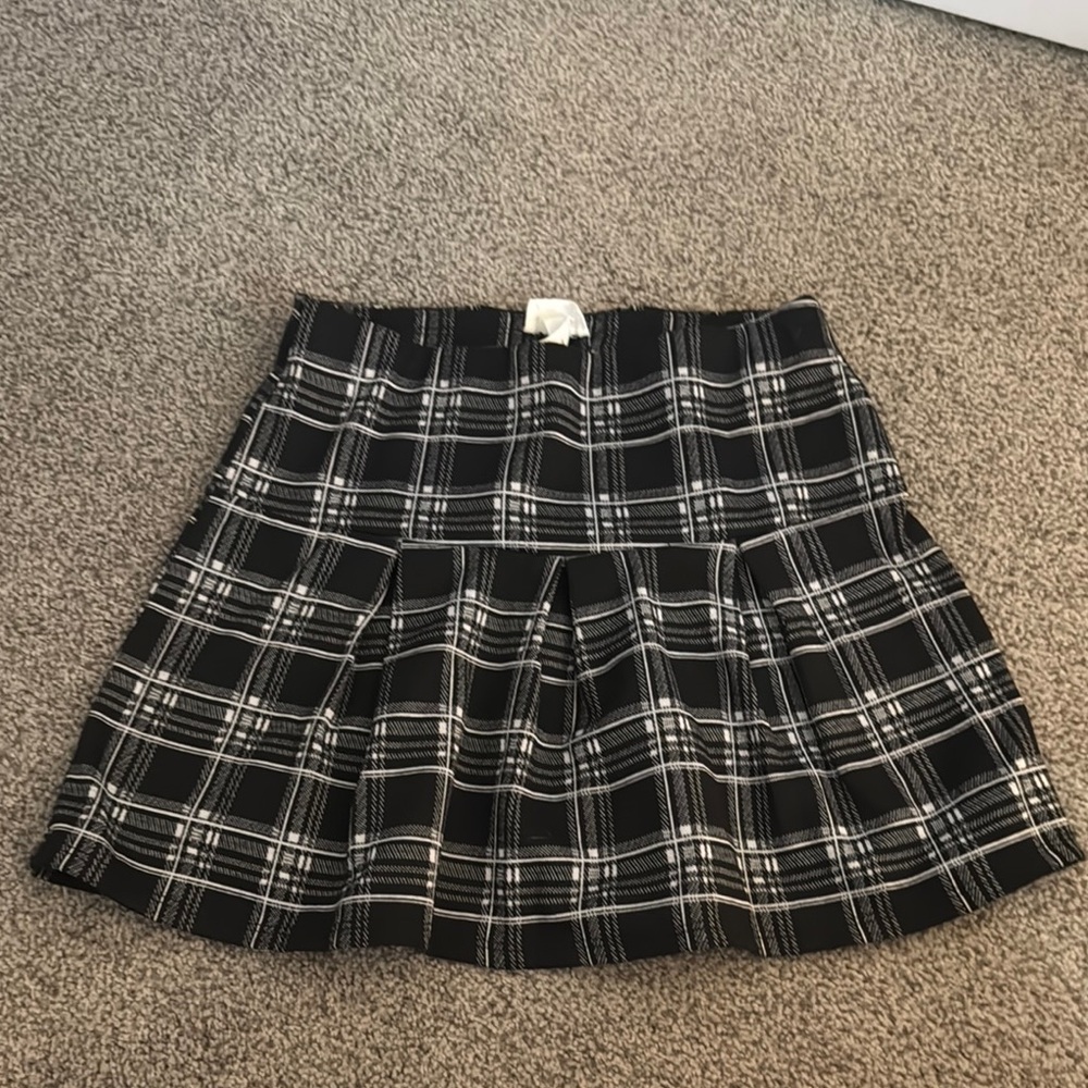 Full Tilt Black and White Pleated Skater Mini Skirt
